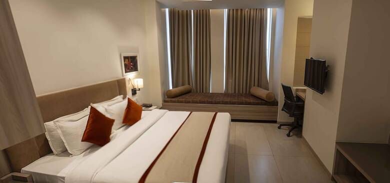 Hotel The Royal Vista