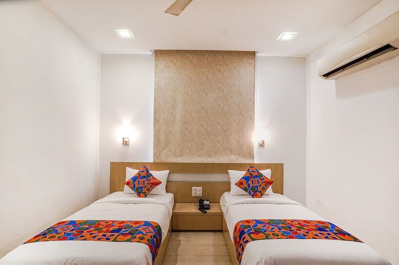 Hotel Fabexpress Vasundhara Suits