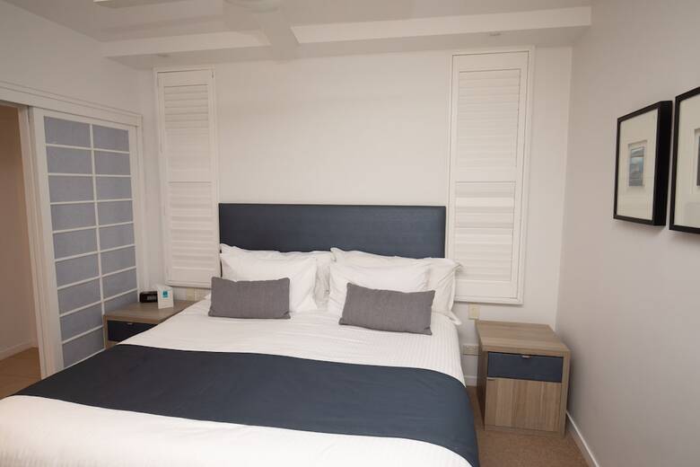 Aparthotel 71 Hastings Street - Beachfront