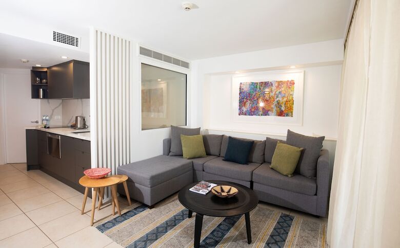 Aparthotel 71 Hastings Street - Beachfront