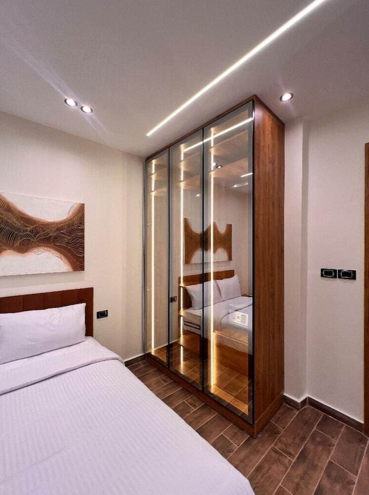 Elite Motel