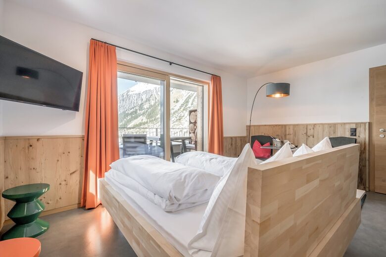 Mondschein Hotel And Chalet