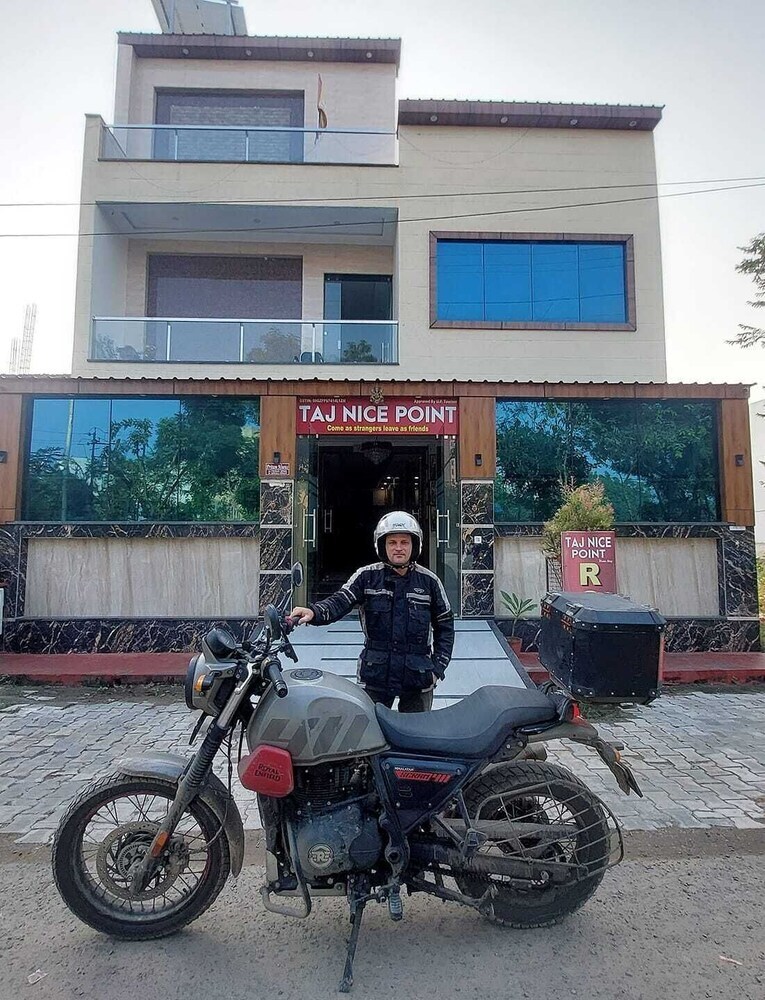 Hotel Taj Nice Point By Taj Sunrise Grp