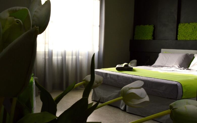 Miloft Guest Rooms & Terrace