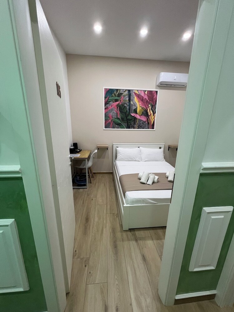 Hotel Vpm Room's Central Train Station