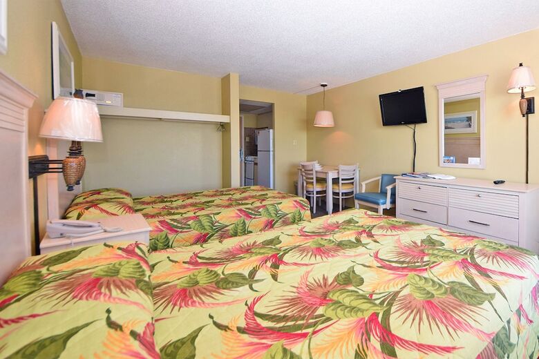 Hotel Holiday Sands North On The Boardwalk