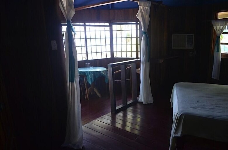 Hotel Buccaneer Resort