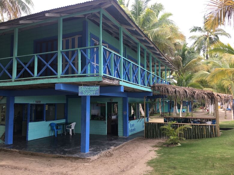 Hotel Buccaneer Resort