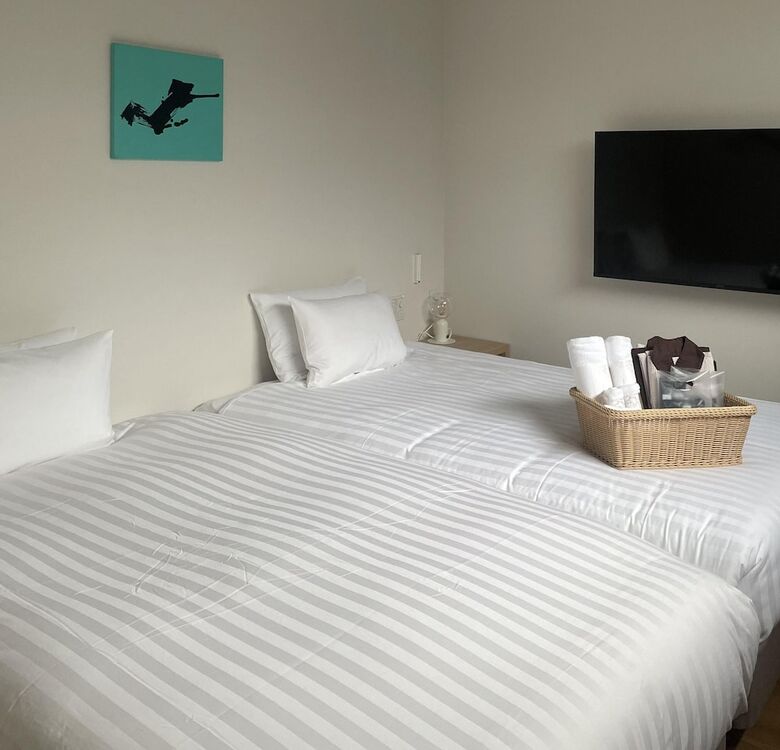 9 Hotel Tenjin