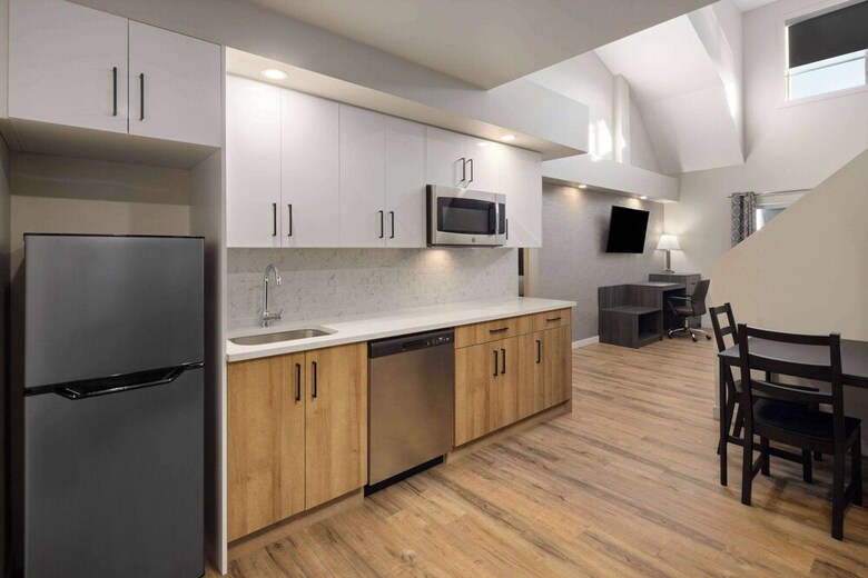 Hotel Baymont By Wyndham West Edmonton