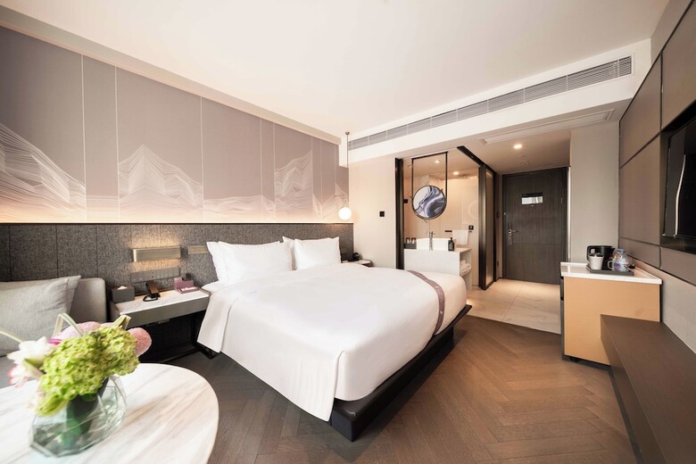 Imperial Traders Elong Hotel