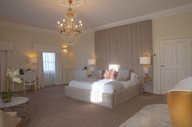 Hotel Winstanley House