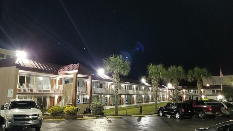 Hotel Days Inn Charleston - Airport Coliseum