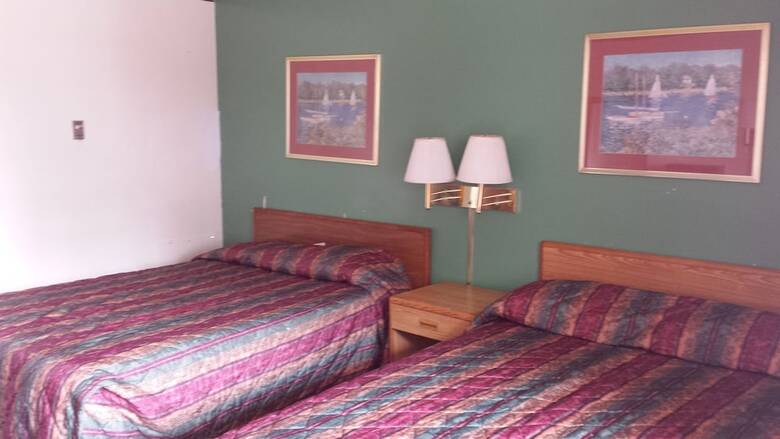 Motel Norton Shores Inn