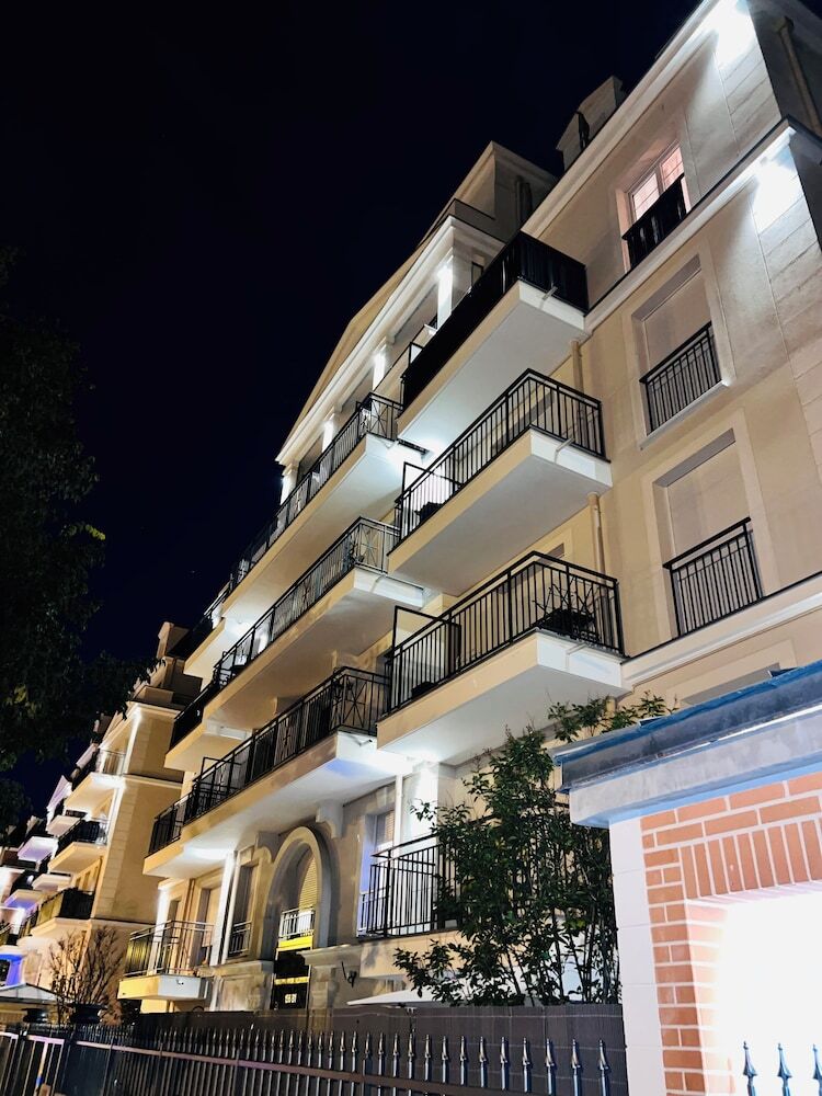 156 Av. Pasteur B1