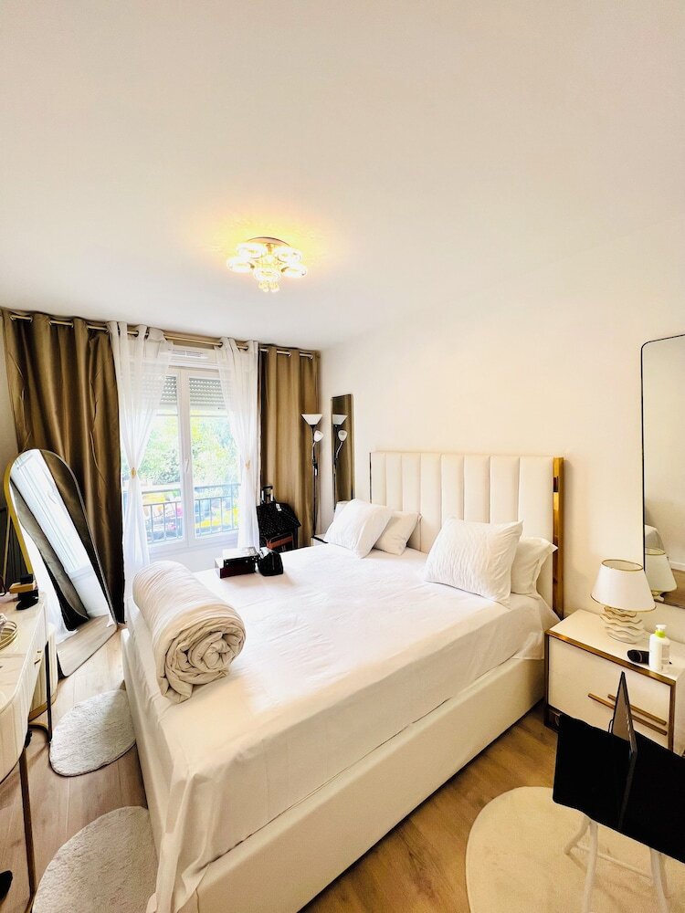 156 Av. Pasteur B1