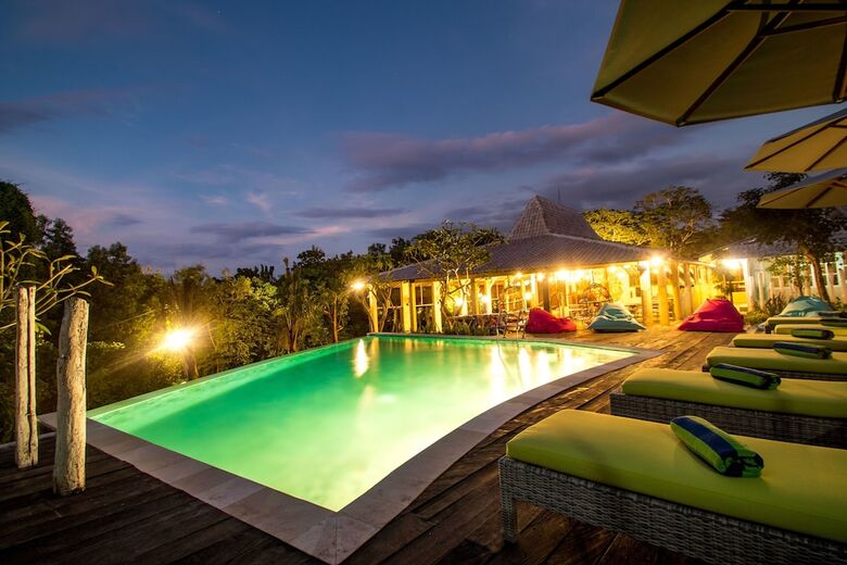 Hotel Kampung Jimba