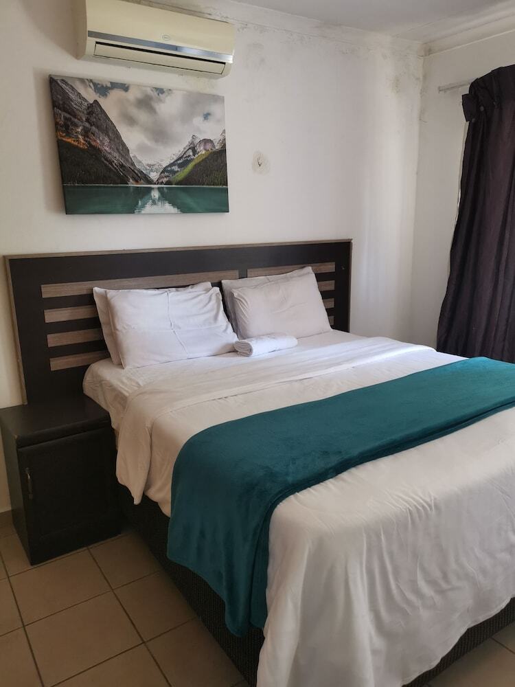 97 High Road Guest House