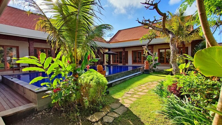 Hotel Puri Abian Ari