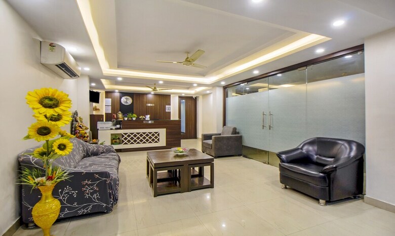 Hotel Treebo Royal Orbit, Metropoliton