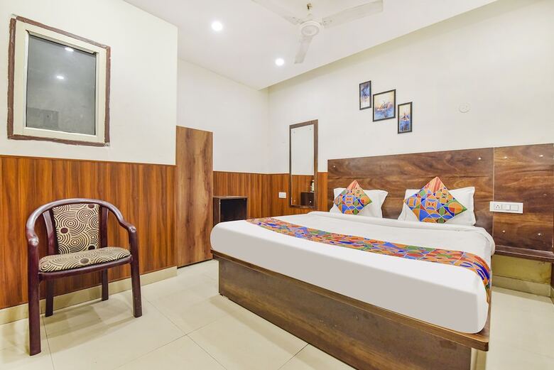 Hotel Fabexpress Mohan Vilas Residency