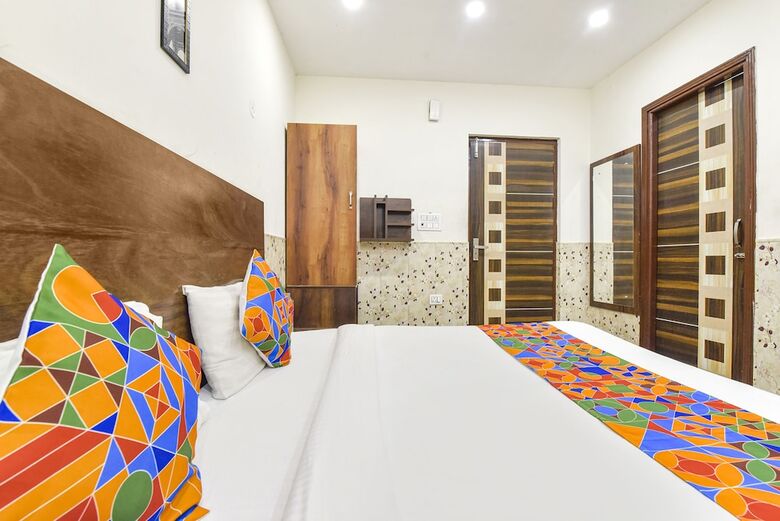 Hotel Fabexpress Mohan Vilas Residency