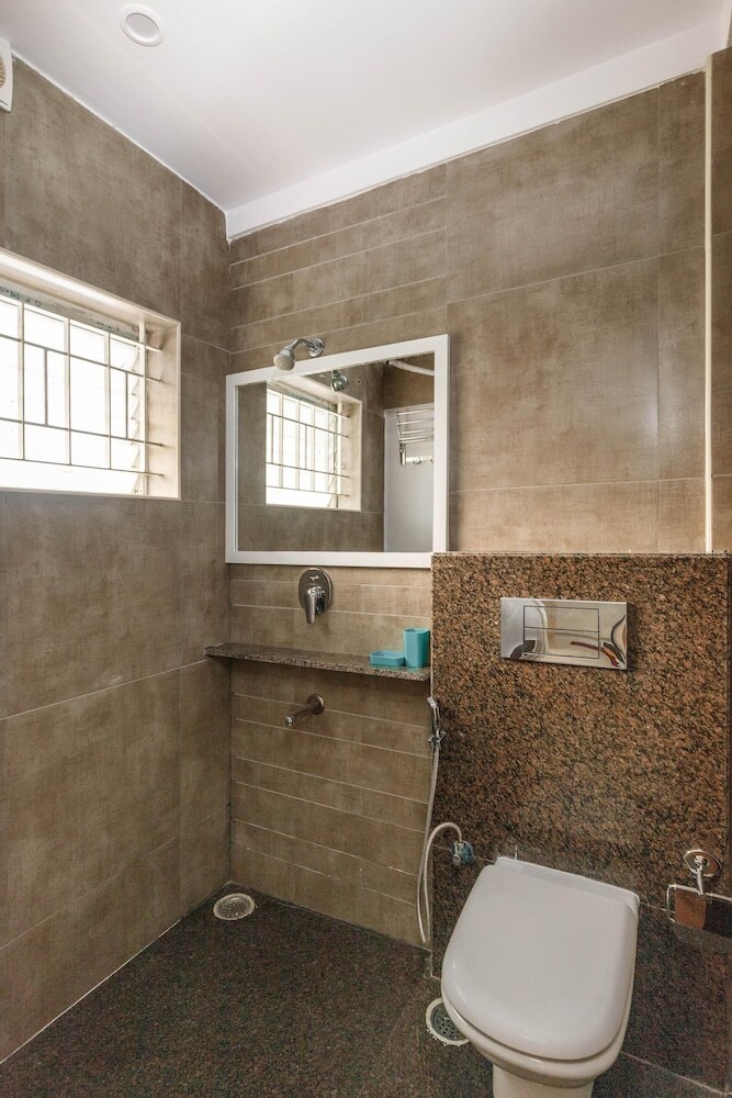 Hotel The Signature Serviced Apartment