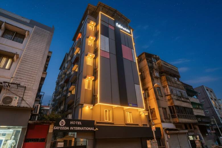 Fabhotel Sayeeda International