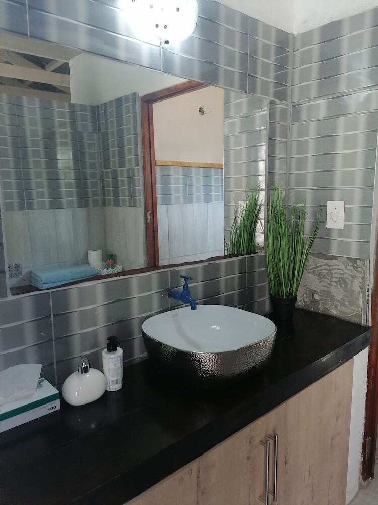 The Sky Safari Lodge - Hoedspruit