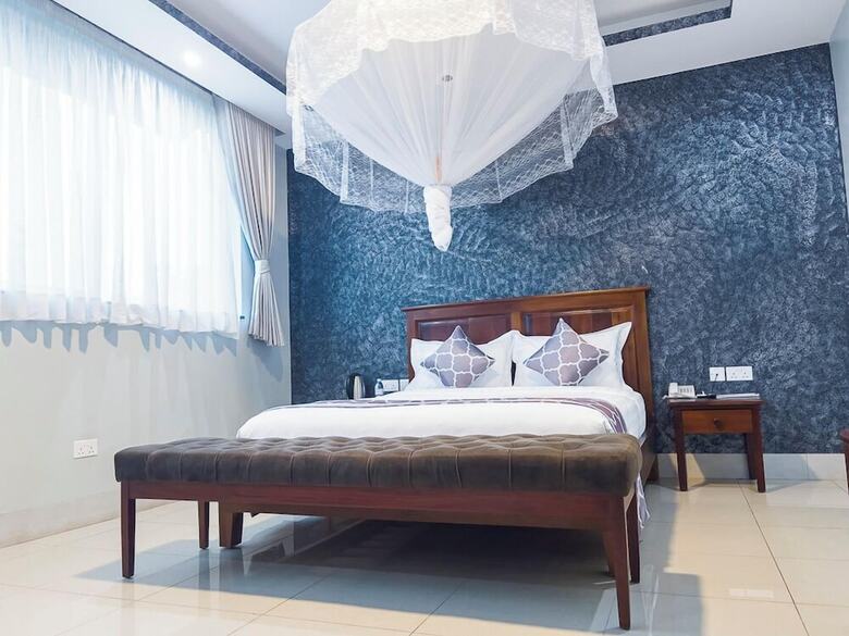 Krm Hotel - Caran
