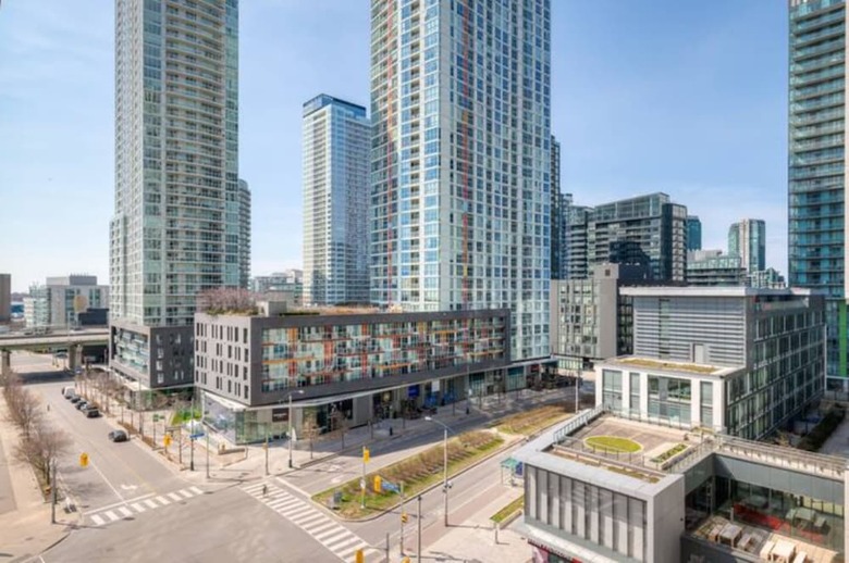 Hotel Waterfront Deluxe Residences