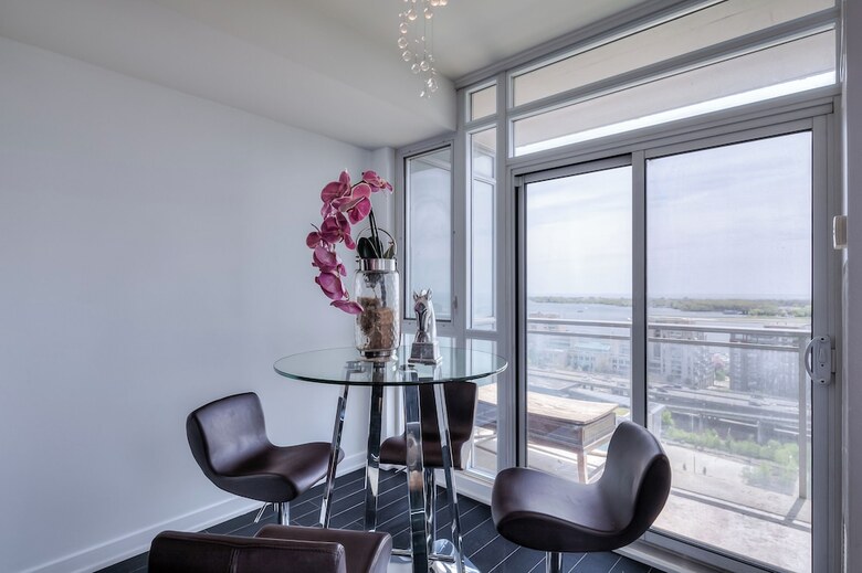 Hotel Waterfront Deluxe Residences