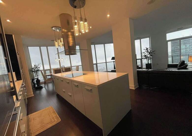 Hotel Waterfront Deluxe Residences