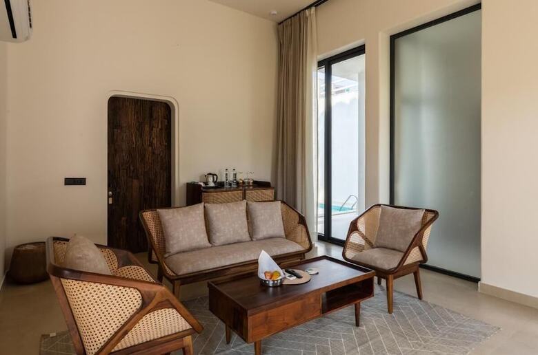 Hotel La Vida Retreat