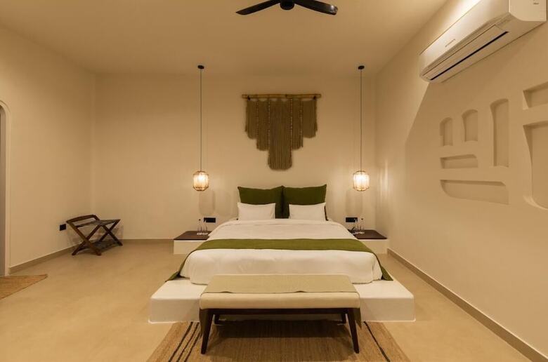 Hotel La Vida Retreat