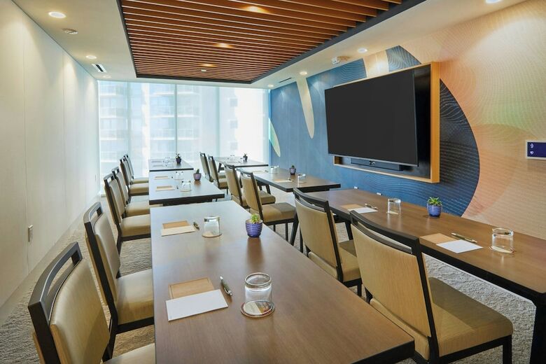 Renaissance Honolulu Hotel & Spa