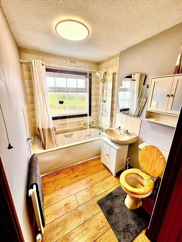Pet Friendly - 6 Guests - Haven Lakeland