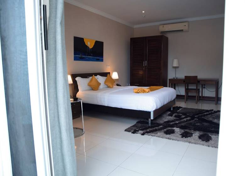 Aparthotel Cromer Serviced Apartments