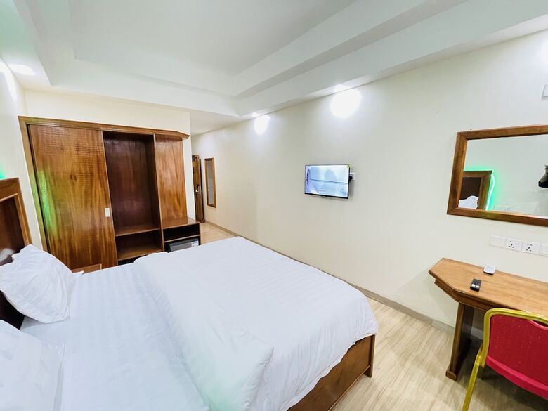 Pulickal Heights Hotel