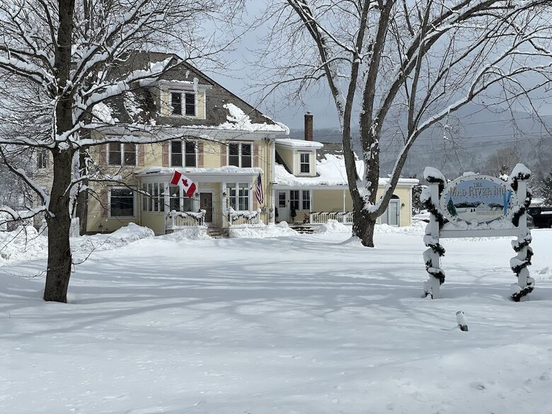 Bed & Breakfast Mad River Inn