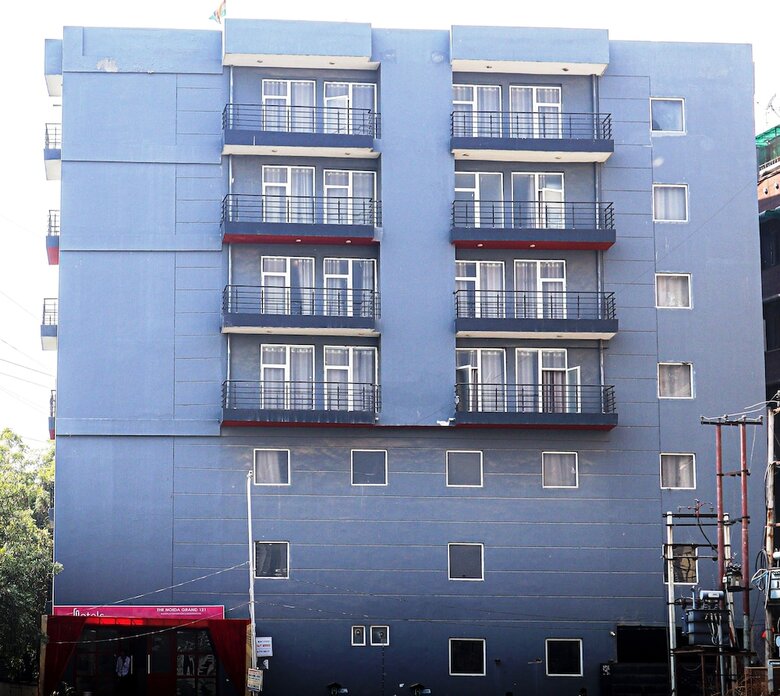 Hotel Noida Grand 121