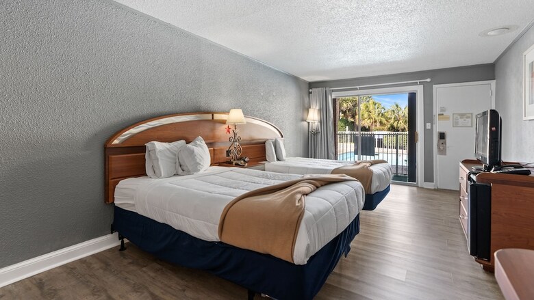 Aparthotel Sea Mist Oceanfront Resort