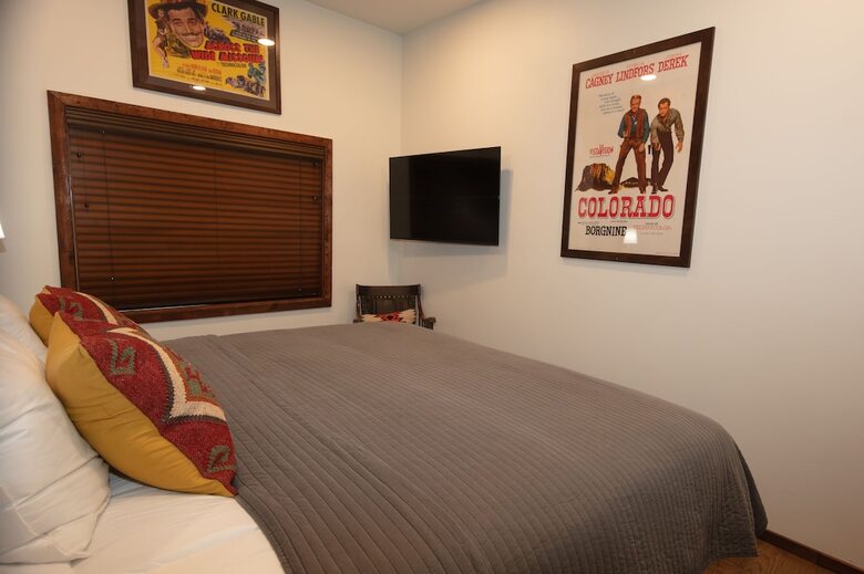 Hotel The Frenchman Suites