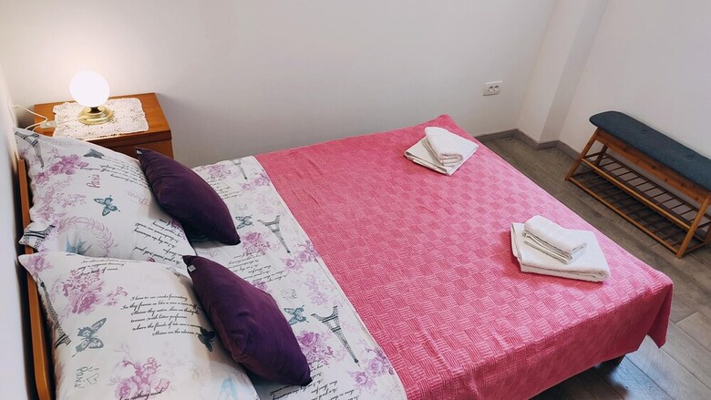 Apartment And Room Bitinada