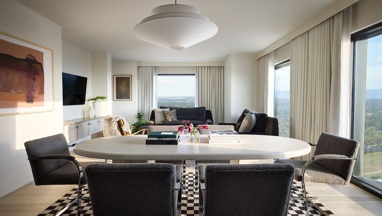 Kimpton Claret Hotel By Ihg