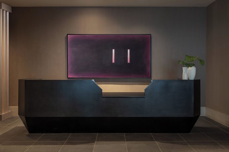 Kimpton Claret Hotel By Ihg