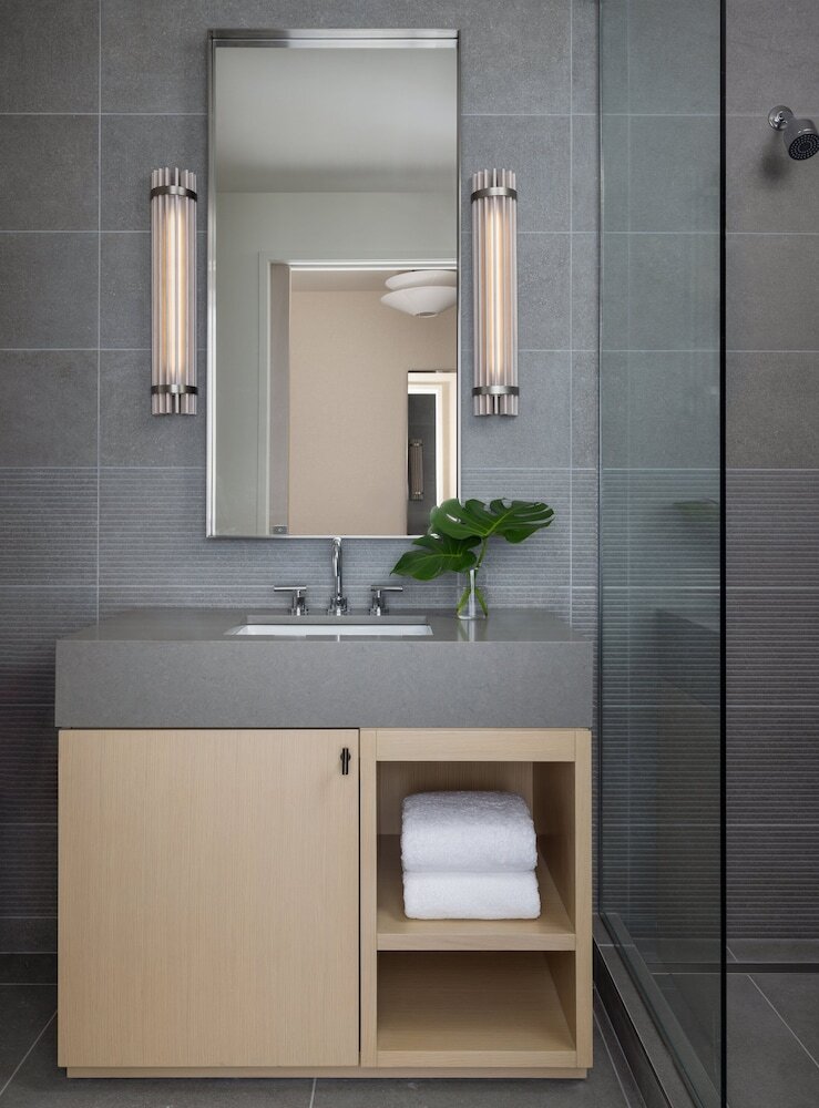 Kimpton Claret Hotel By Ihg