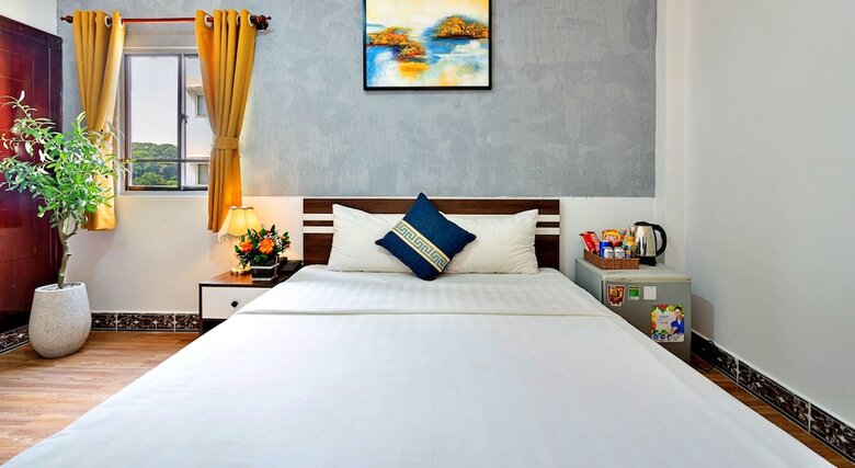 Hanz Cosmos Central Hotel
