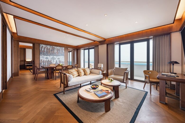 Bali Beach Hotel