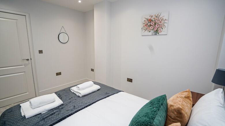 Hotel Penthouses In Slough